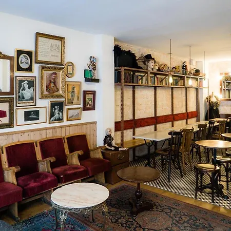 Pars Teatro (adults Only) Hostal *