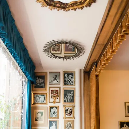 Vandrarhem Pars Teatro (adults Only) Barcelona